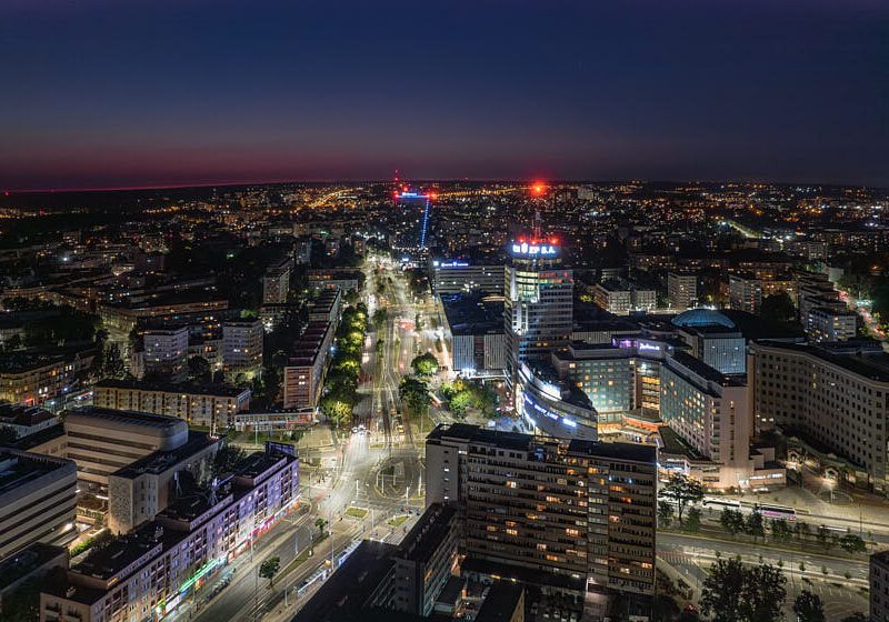 Plac Rodła w Szczecinie nocą