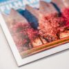 Detal na strukturę "plastra miodu" ręcznie robionych magnesów z symbolami Szczecina.